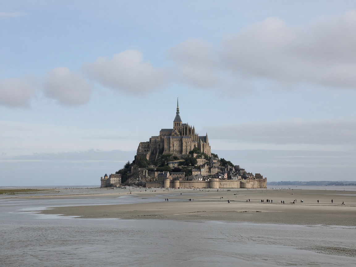 Mont-Saint-Michel vu de la baie